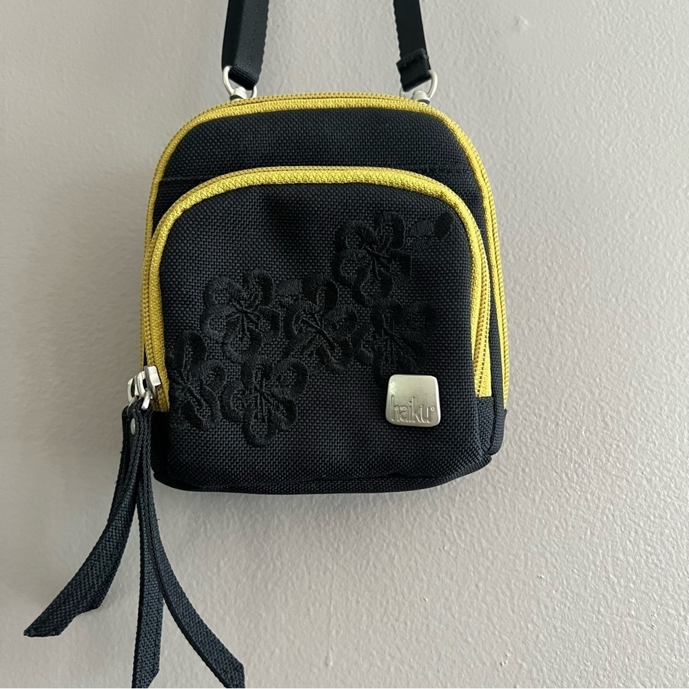 Haiku Women's Pouch Mini Eco Crossbody Bag